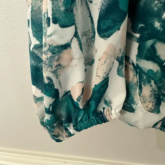 Nine West Women’s Long Sleeve Ruffle Detail Button Front V-Neck Top Size XL GUC - Picture 5 of 8